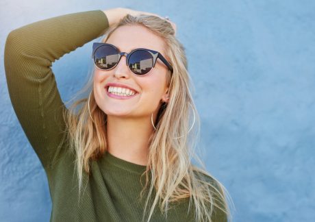 girl with sunglasses